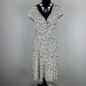 Dressbarn Ruched Flare Midi Dress Size 14 Brown Ivory Leaf Print VNeck Stretch